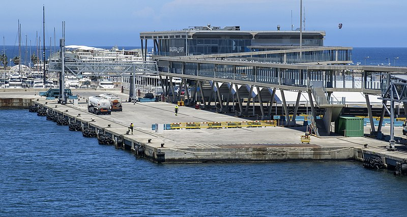 puerto de barcos