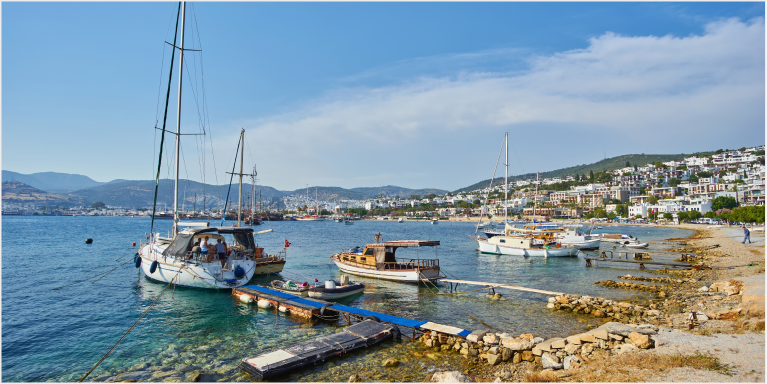 barcos estacionados